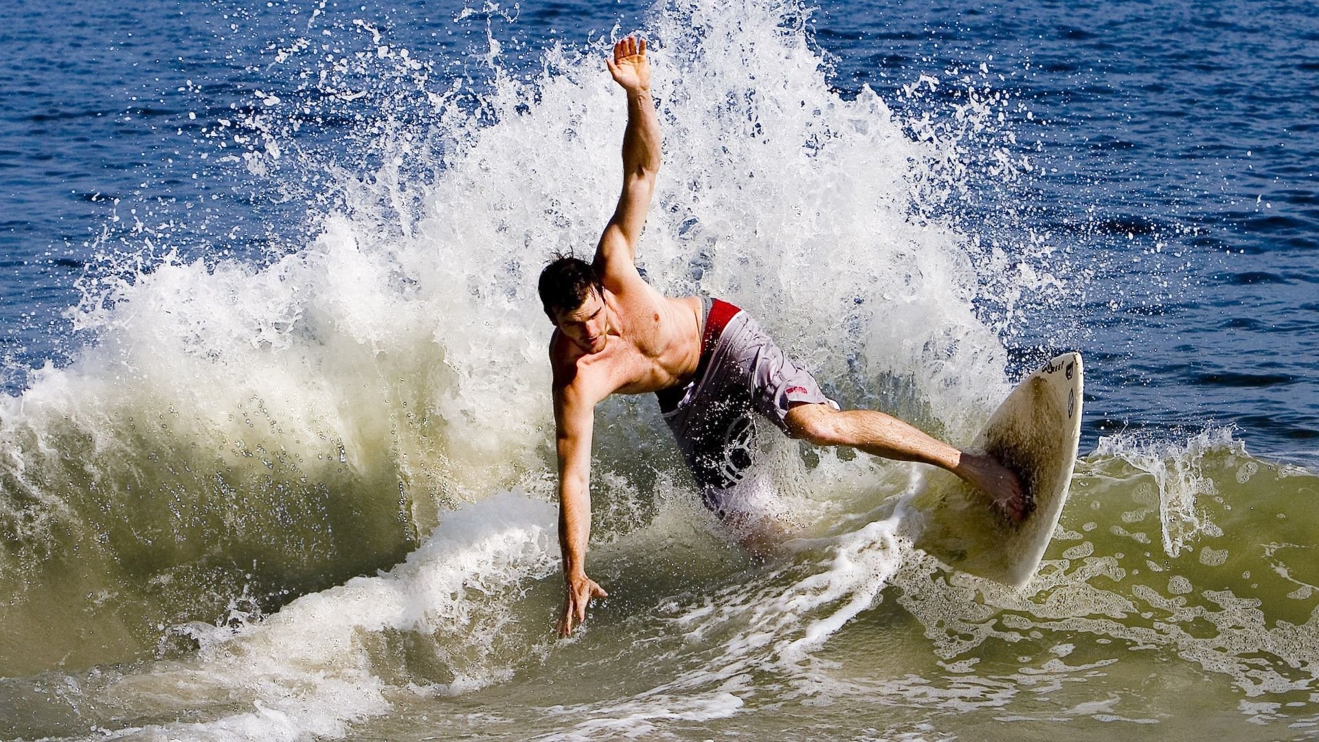 日本代表团成员体验杭州亚运村服务,赞赏志愿者热情好客。,广州亚运会日本代表团